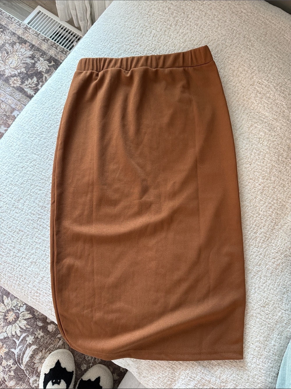 Classic Ribbed Midi Skirt - Brown